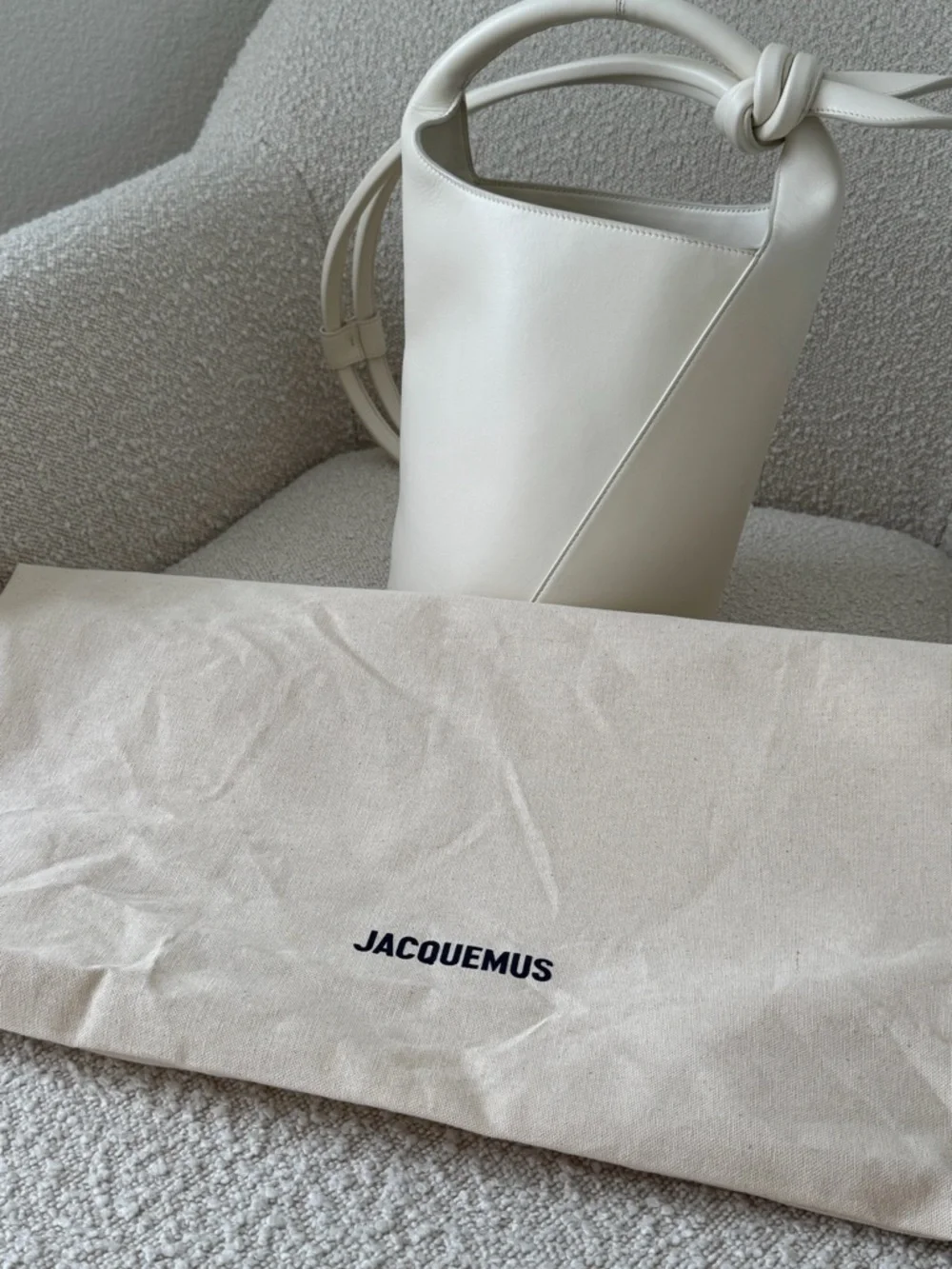 Jacquemus Le Petit Tourni Bucket Bag In Cream. Pristine! - Picture 9 of 16